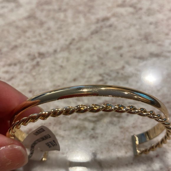 Francesca’s NWT open double band cuff goldtone bangle bracelet. - Picture 3 of 5